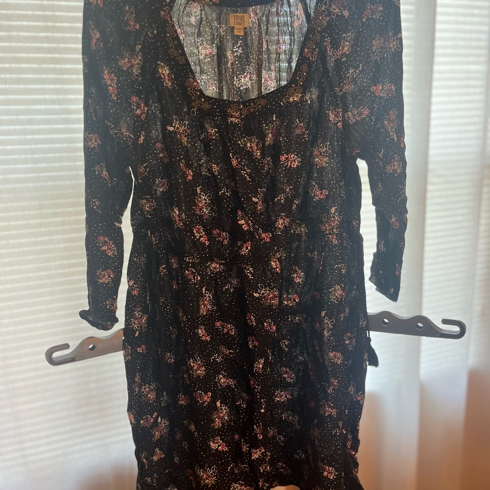 Time and Tru Black Floral Long Sleeve Dress